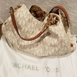 Michael Kors Fulton Large Shoulder Bag